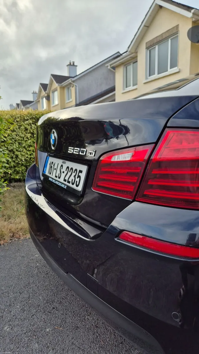 BMW 5-Series 2016 - Image 5