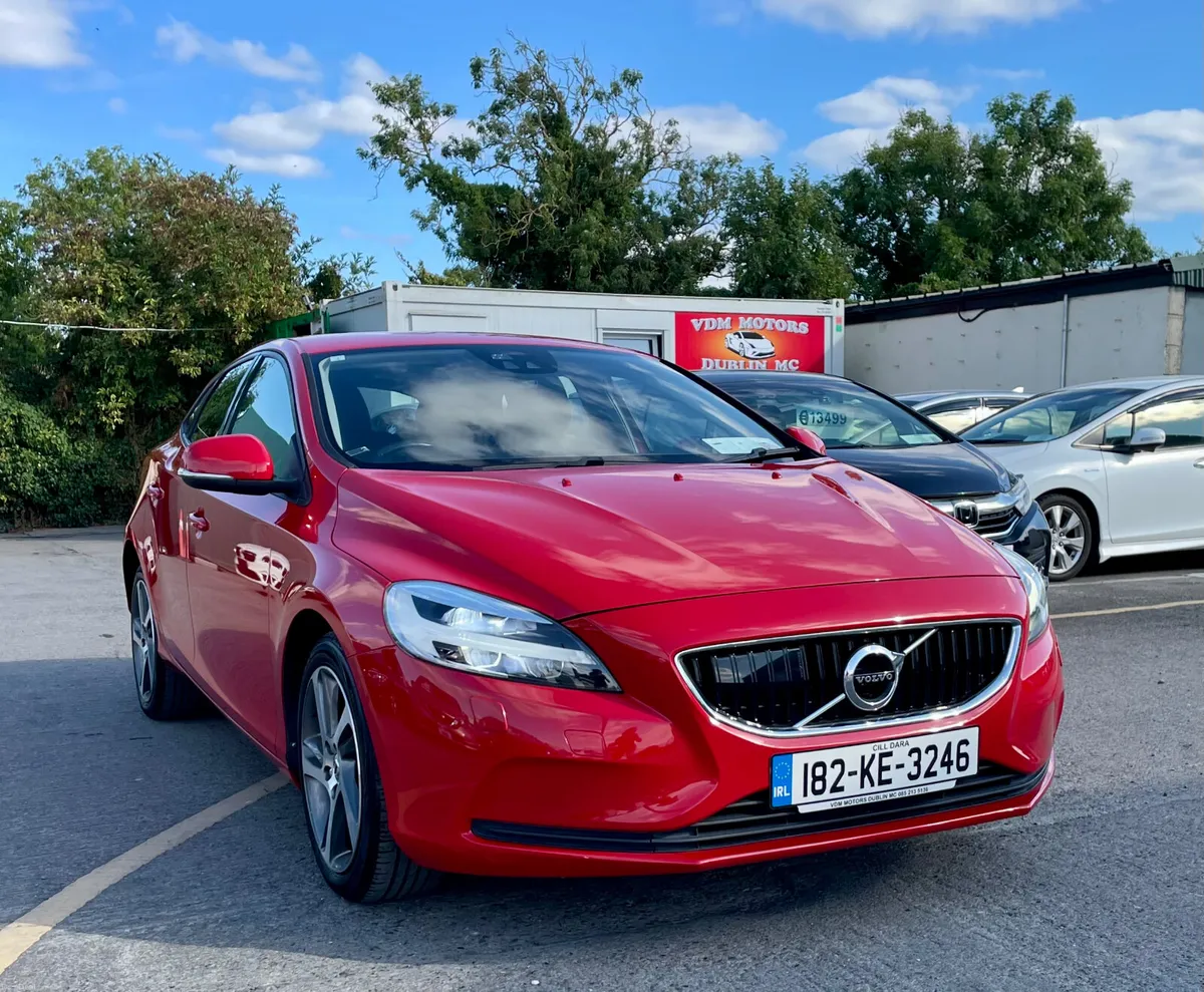 VOLVO V40 - 2018 /2.0, DIESEL, D4/ - Image 1