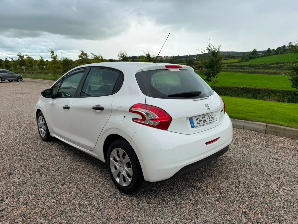 131 Peugeot 208 1.4 HDI - Image 4
