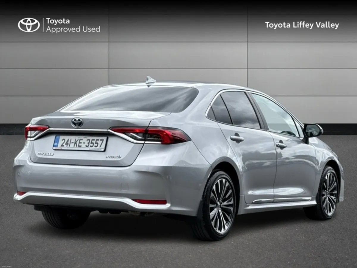 Toyota Corolla COROLLA LUNA SPORT SALOON - Image 2