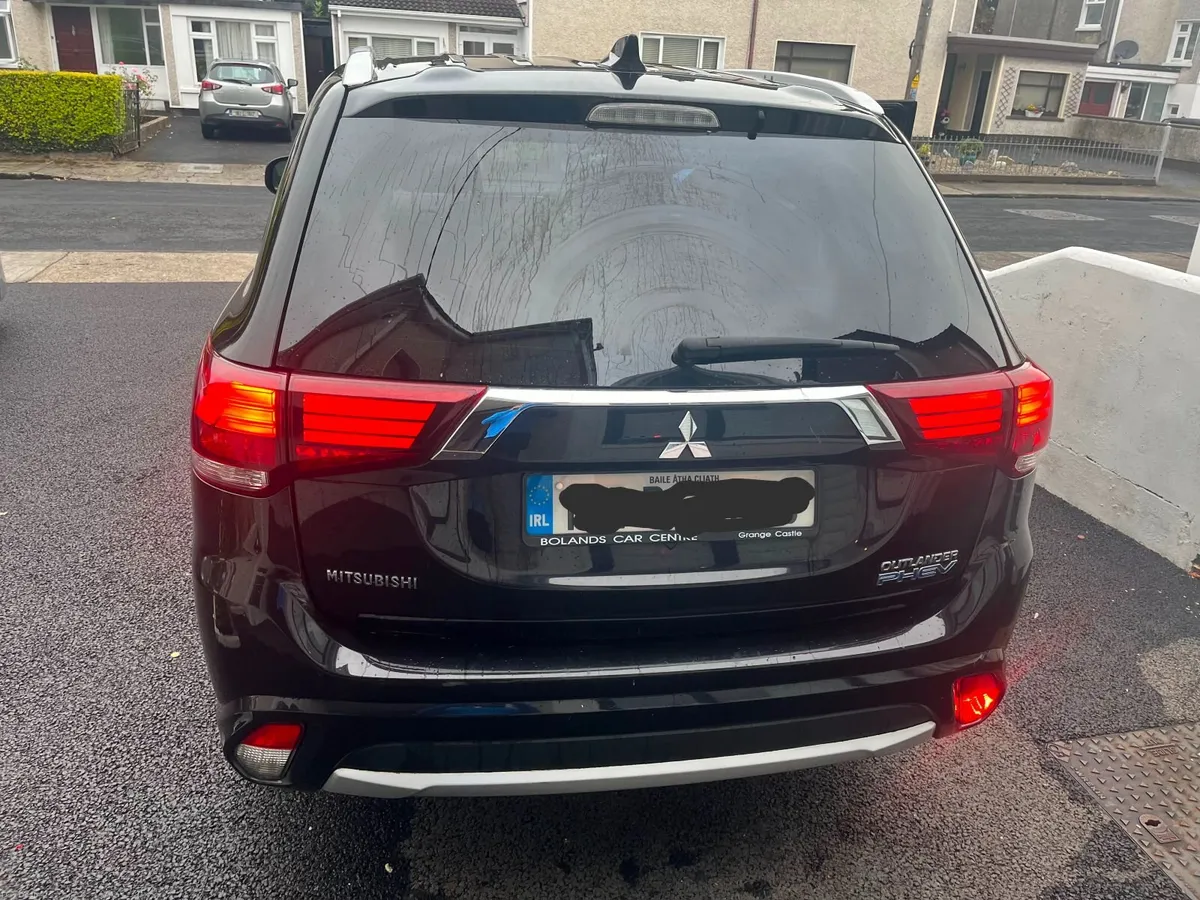 Mitsubishi Outlander 2017 - Image 2
