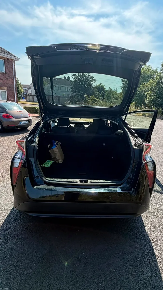 Toyota Prius 2018 - Image 6