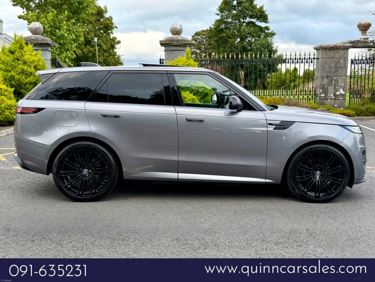Land Rover Range Rover Sport P440e DYNAMIC SE AUTO - Image 2