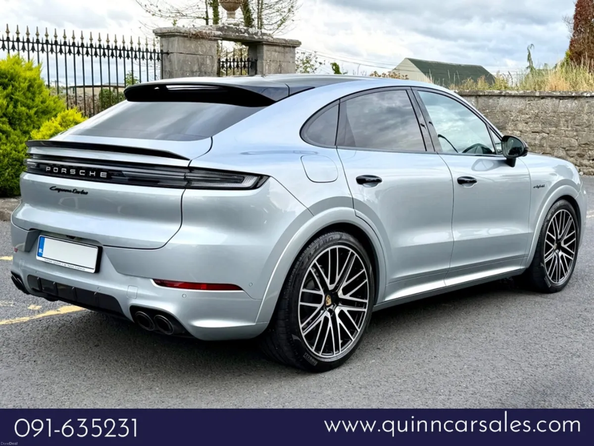 Porsche Cayenne 4.0 V8 TURBO E-HYBRID COUPE 740 BH - Image 3