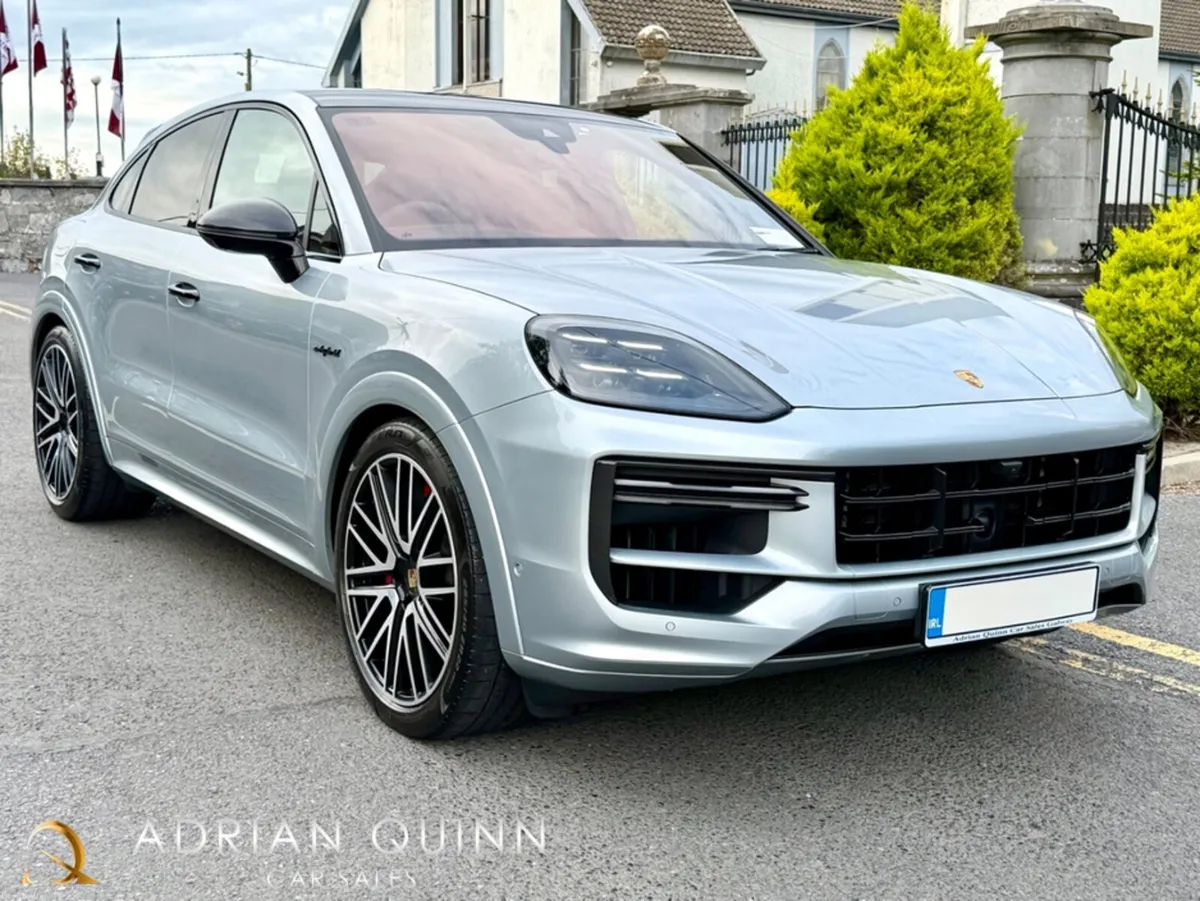 Porsche Cayenne 4.0 V8 TURBO E-HYBRID COUPE 740 BH - Image 4