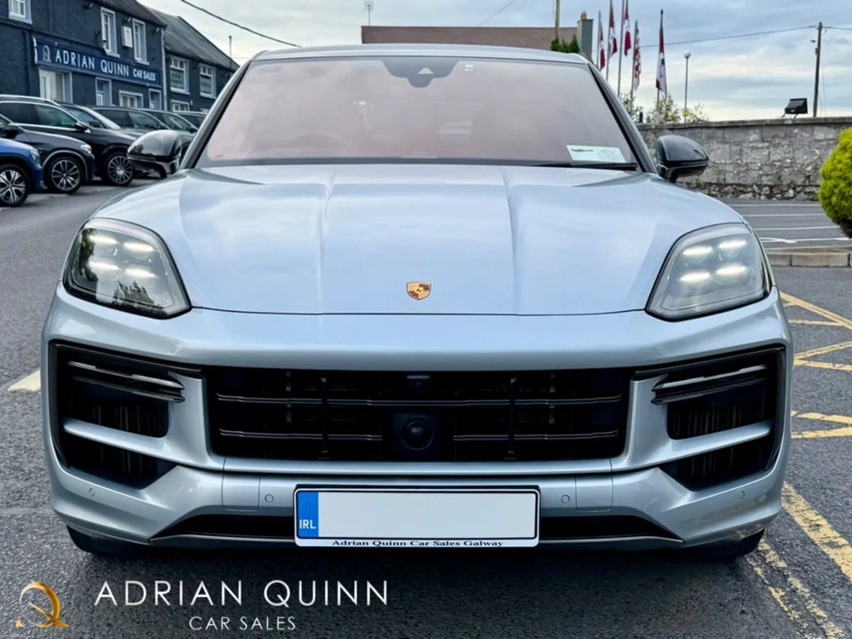 Porsche Cayenne 4.0 V8 TURBO E-HYBRID COUPE 740 BH - Image 6