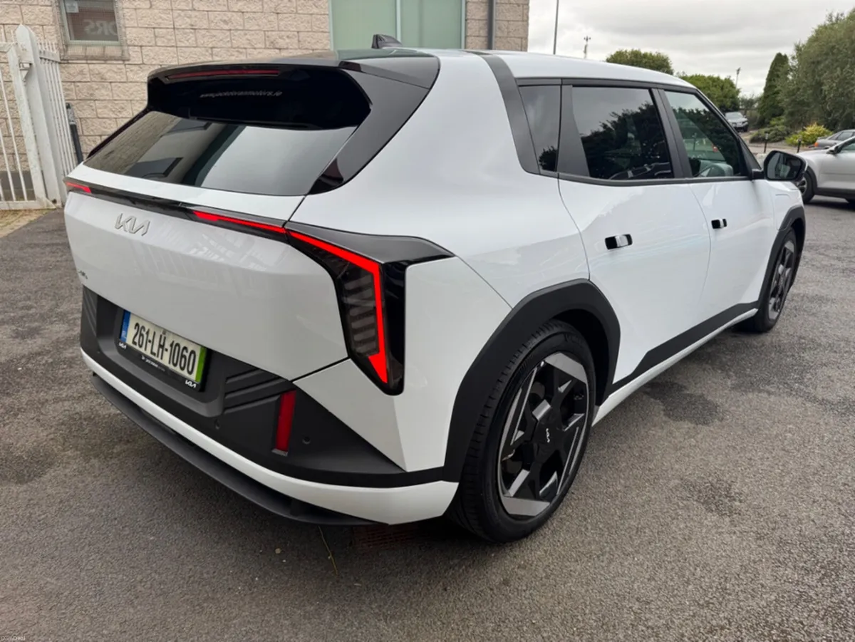 Kia EV4 5HB EARTH K3 LR***Deposit Taken*** - Image 2