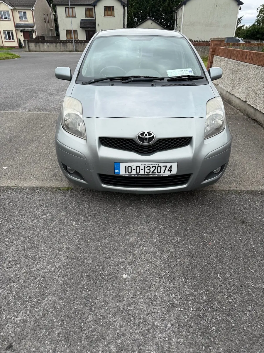 Toyota Yaris 2010 - Image 1
