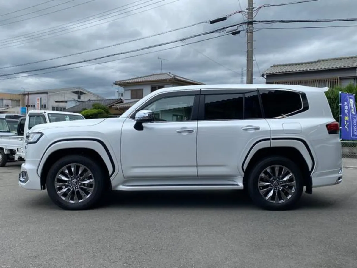 2025 Toyota Landcruiser LC300 Amazon ZX 3.3 Diesel - Image 6