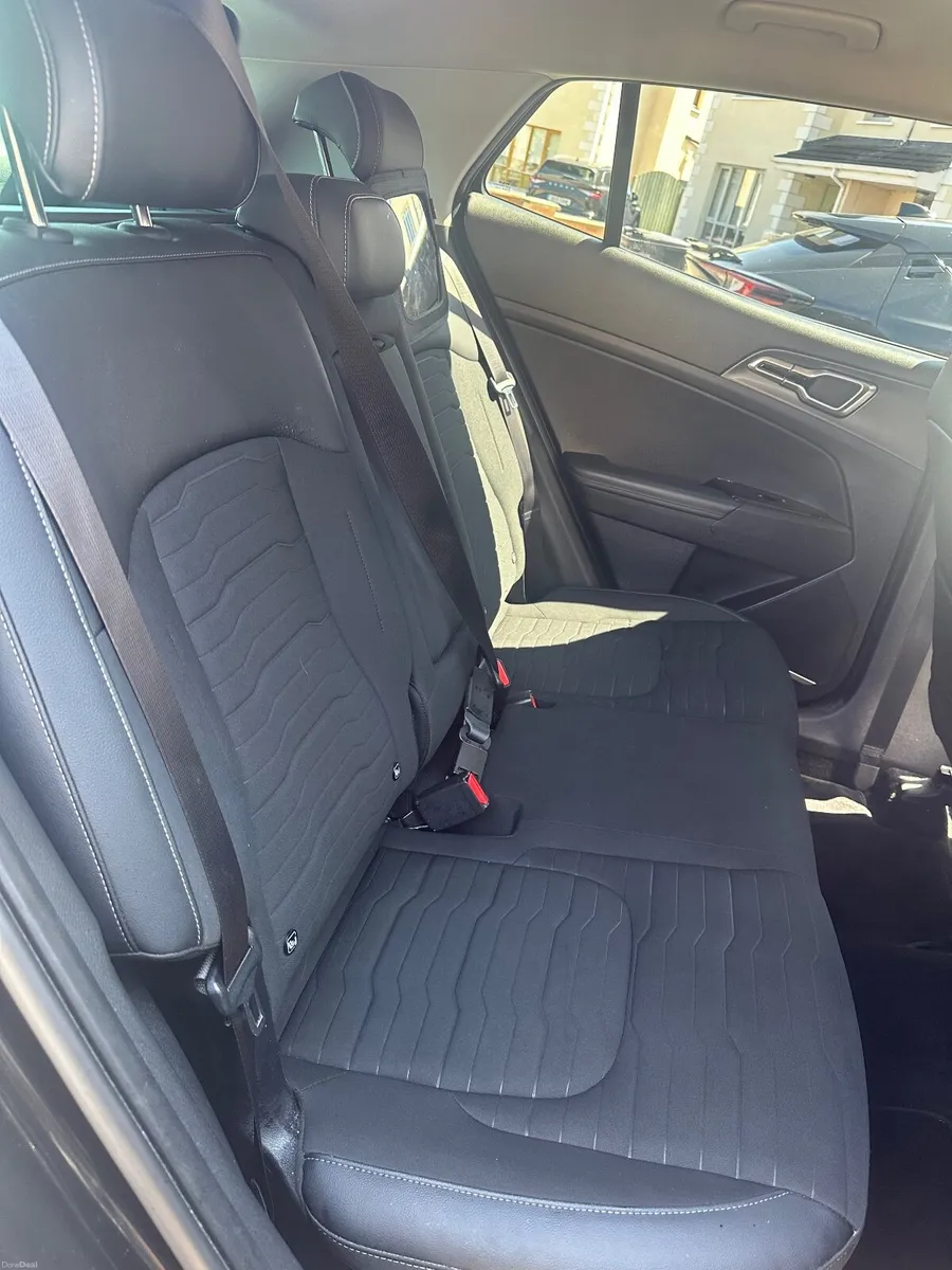 Kia Sportage 2023 - Image 6