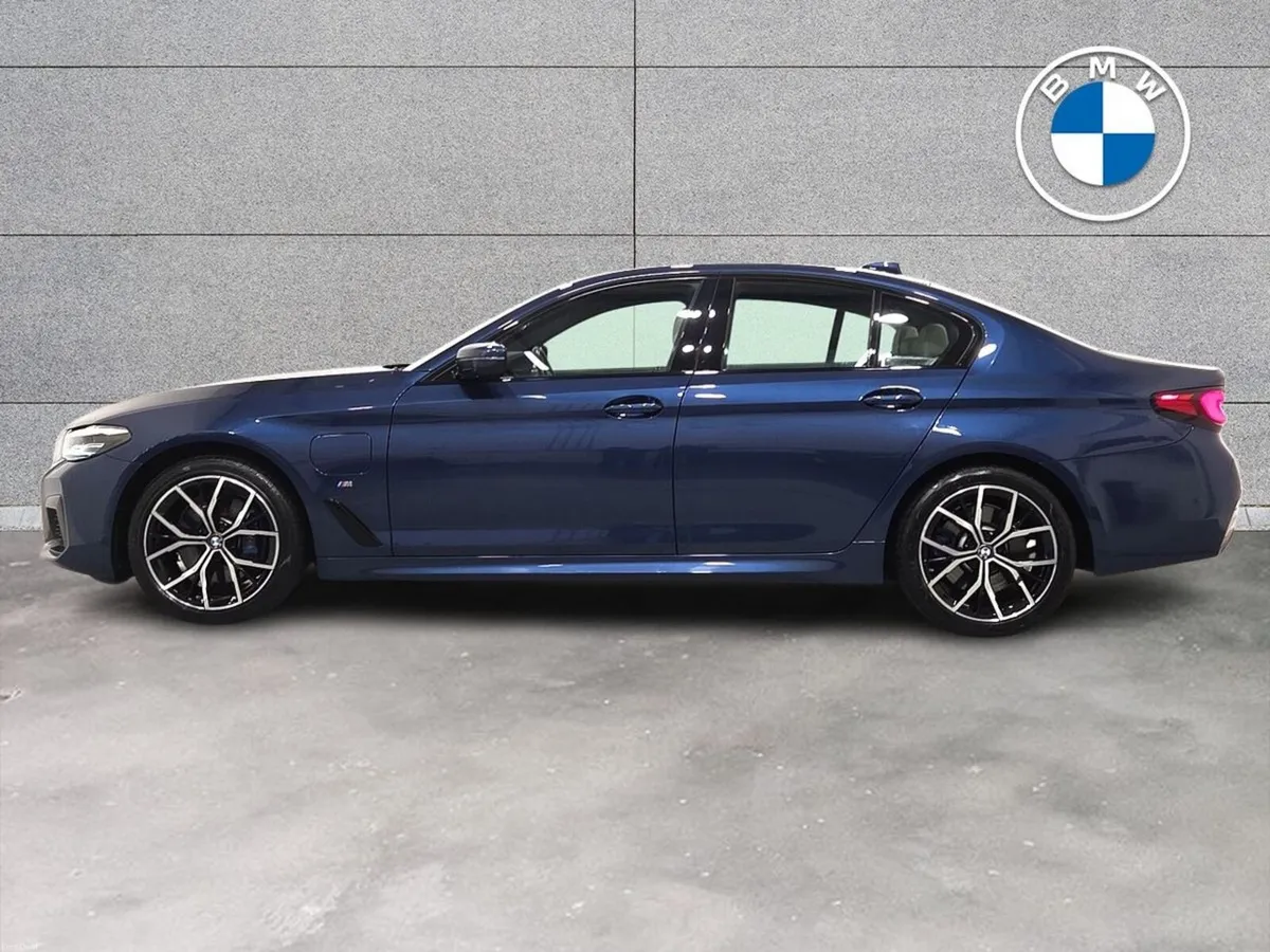BMW 5-Series 530e M Sport Saloon - Image 3