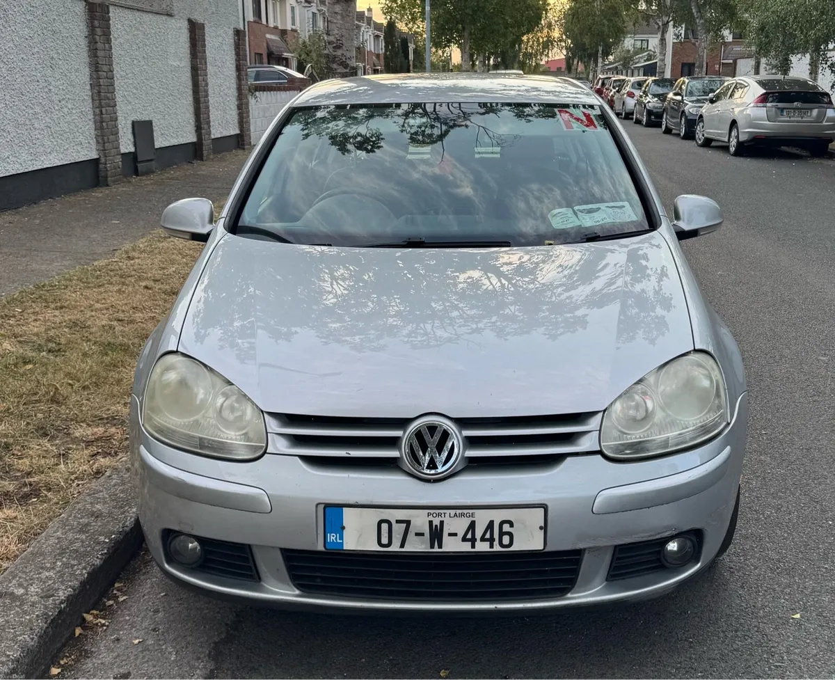Volkswagen Golf 2007 1.6L petrol - Image 1