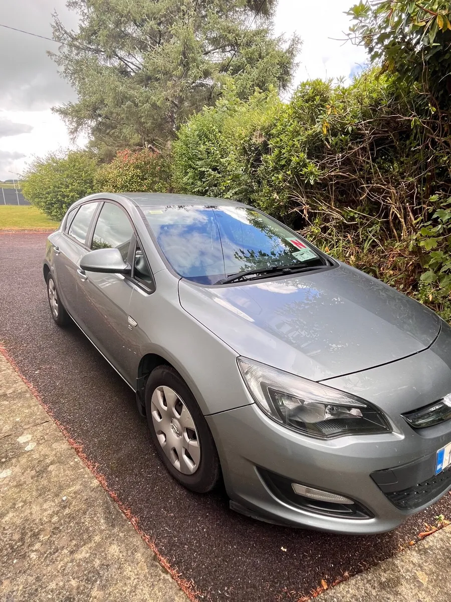 Opel Astra 2013 - Image 5