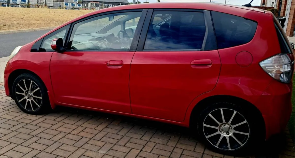 Honda Fit - Image 1