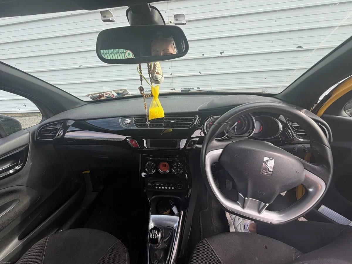 Car - Image 6