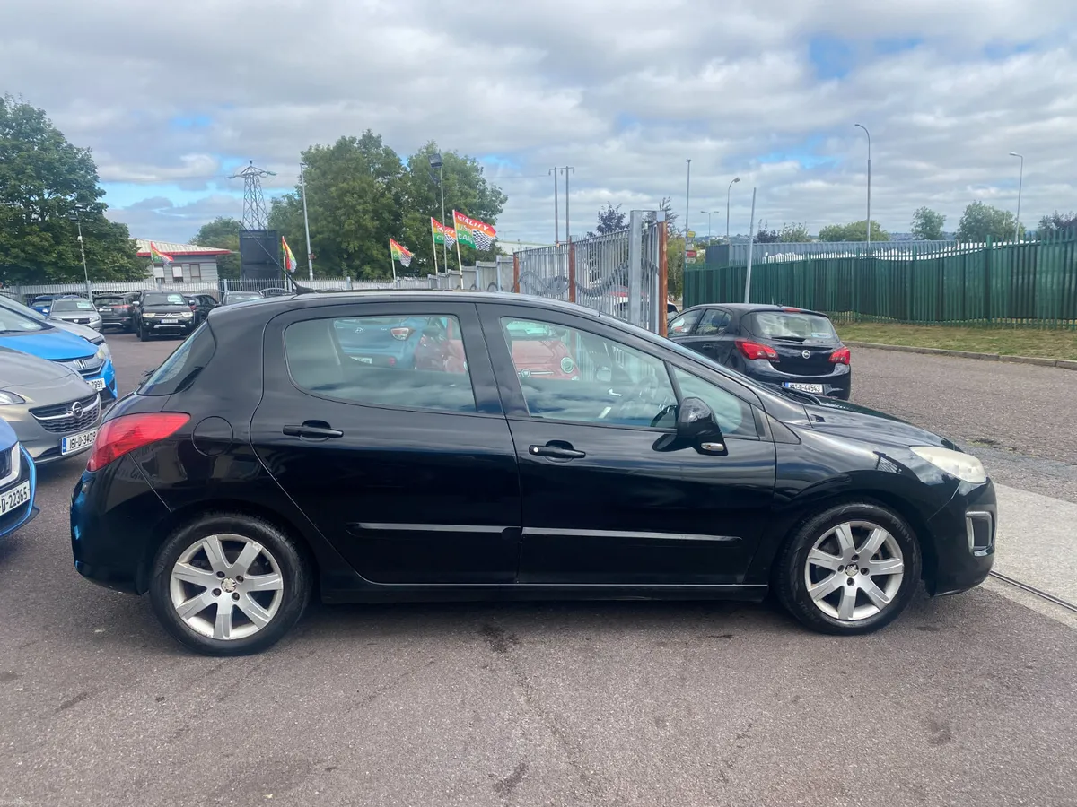 Peugeot 308 2013 - Image 3