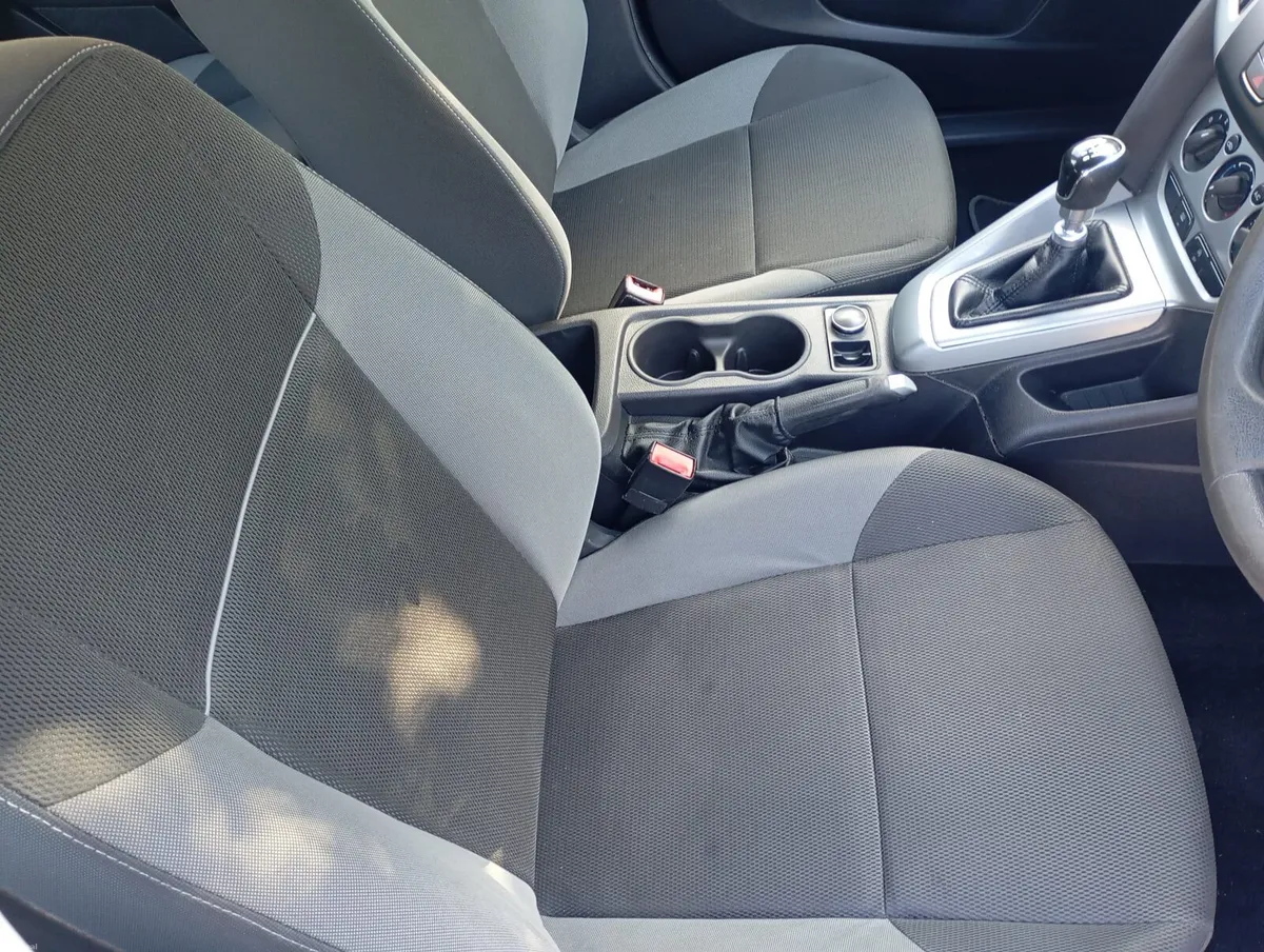 Ford Focus New Test 10/2027 Tax 03/2027 - Image 6