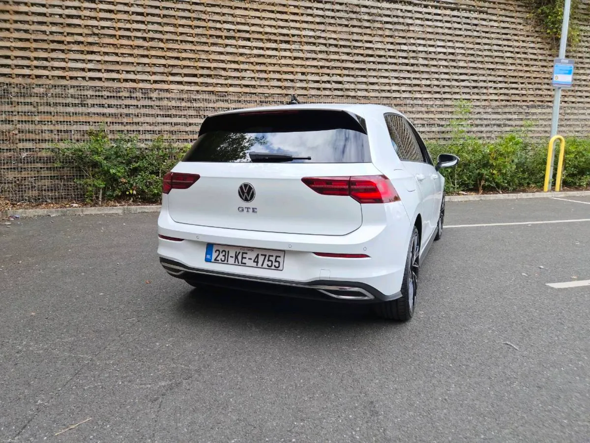 Volskwagen Golf GTE 1.4 petrol Hybrid plugin - Image 4