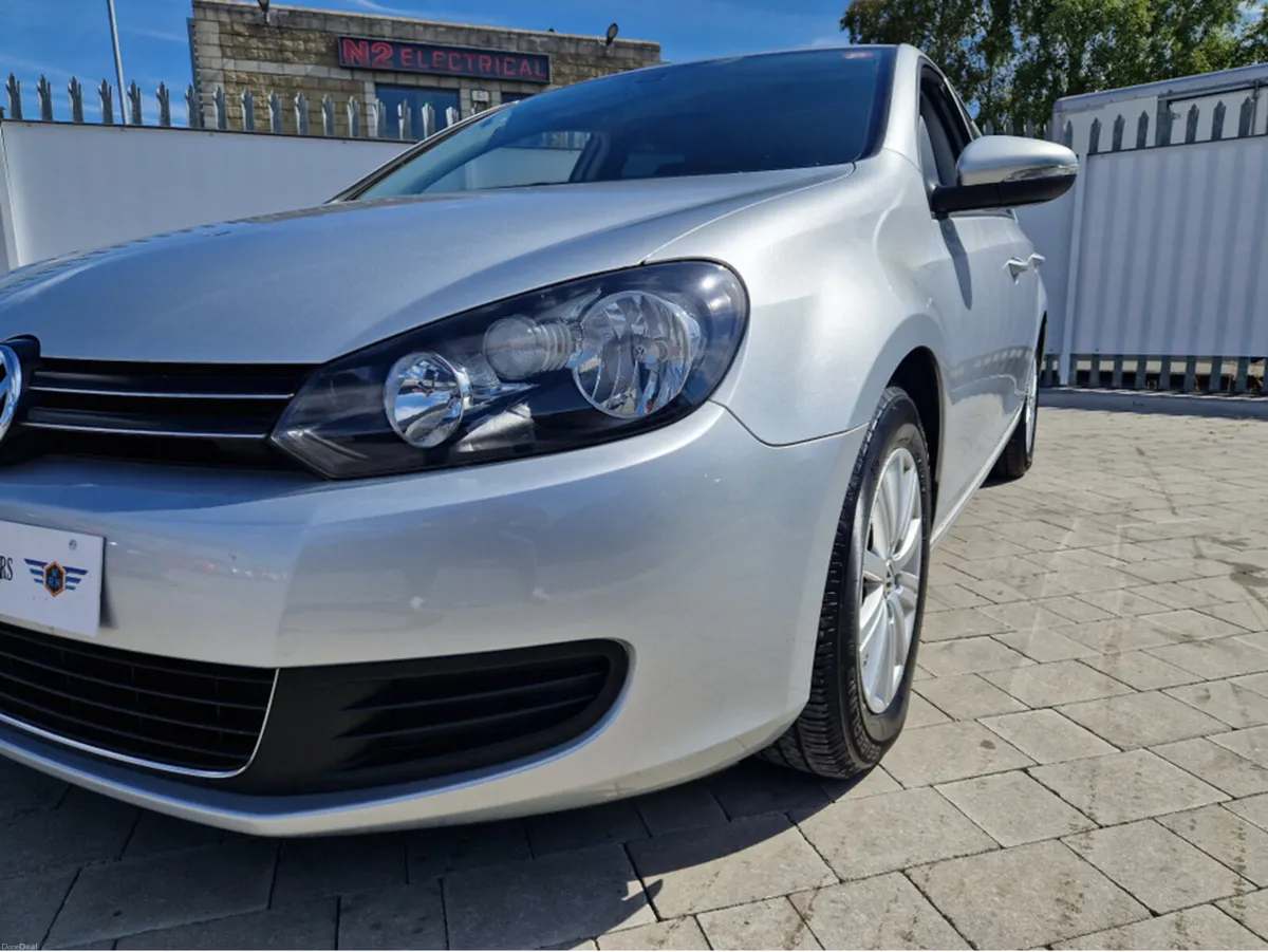 Volkswagen Golf 1.2 PETROL AUTO - Image 5