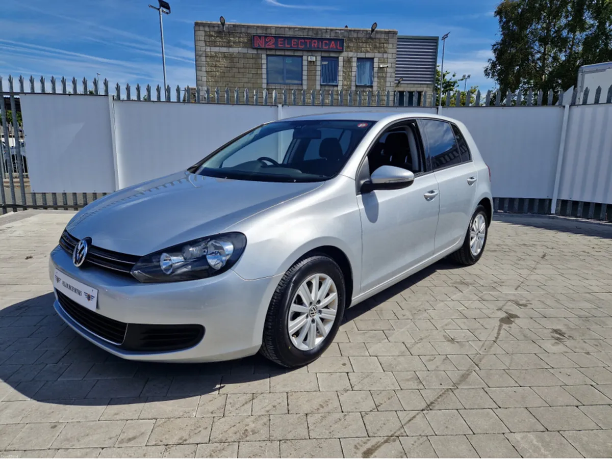 Volkswagen Golf 1.2 PETROL AUTO - Image 4