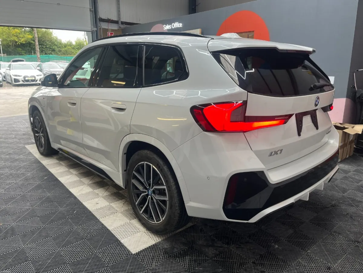 BMW iX1 2024 BMW IX1 4WD XDRIVE 30 M SPORT AUTOMAT - Image 6