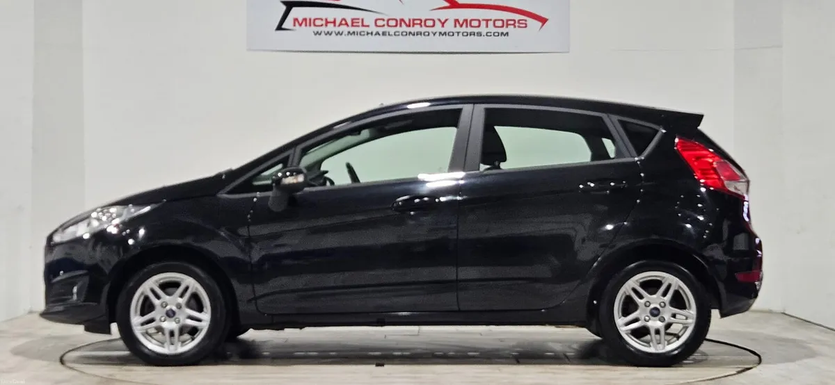 Ford Fiesta ZETEC - FINANCE AVAILABLE - Image 5