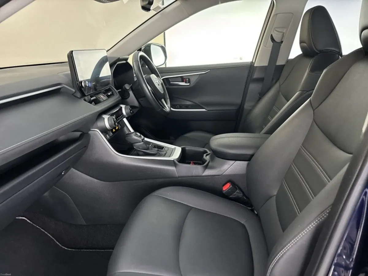 Toyota RAV4 HYBRID SOL - Image 6
