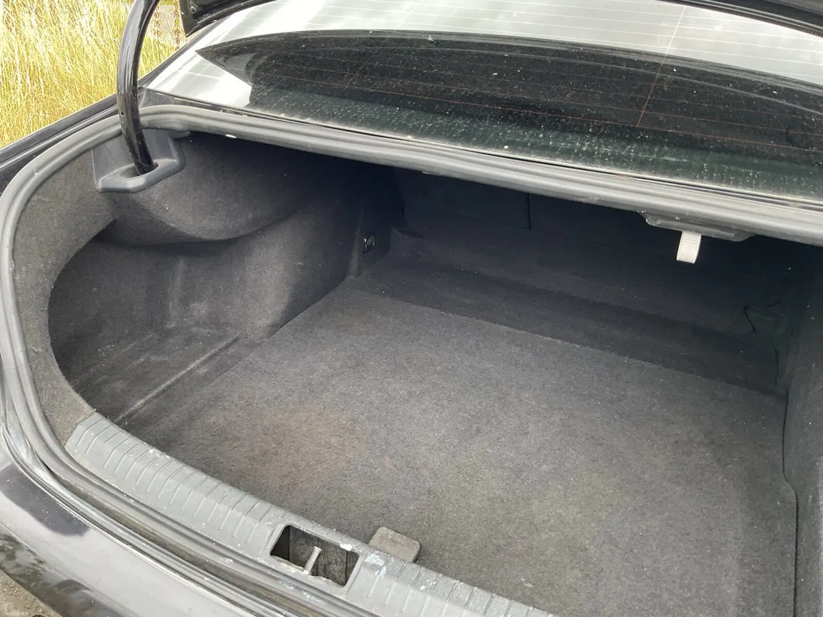 2015 Volkswagen Passat 2.0 L diesel - Image 5