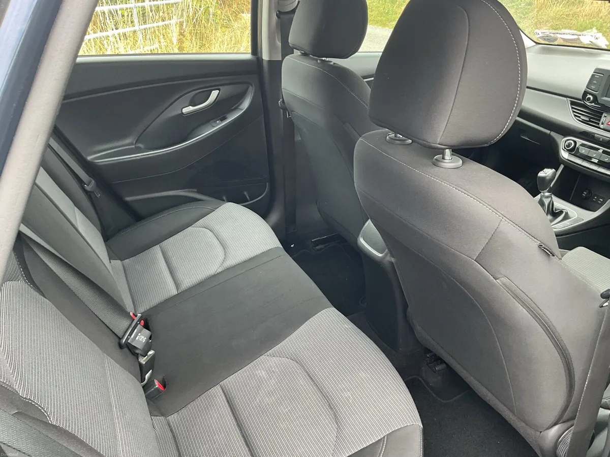 191 Hyundai i30  diesel 1.6 L - Image 5