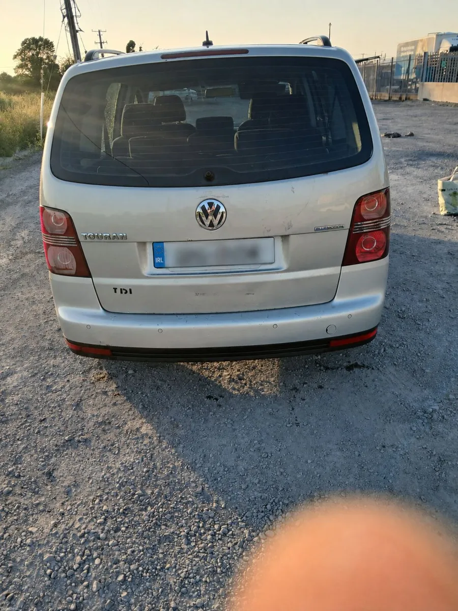 Volkswagen Touran 2009 - Image 4