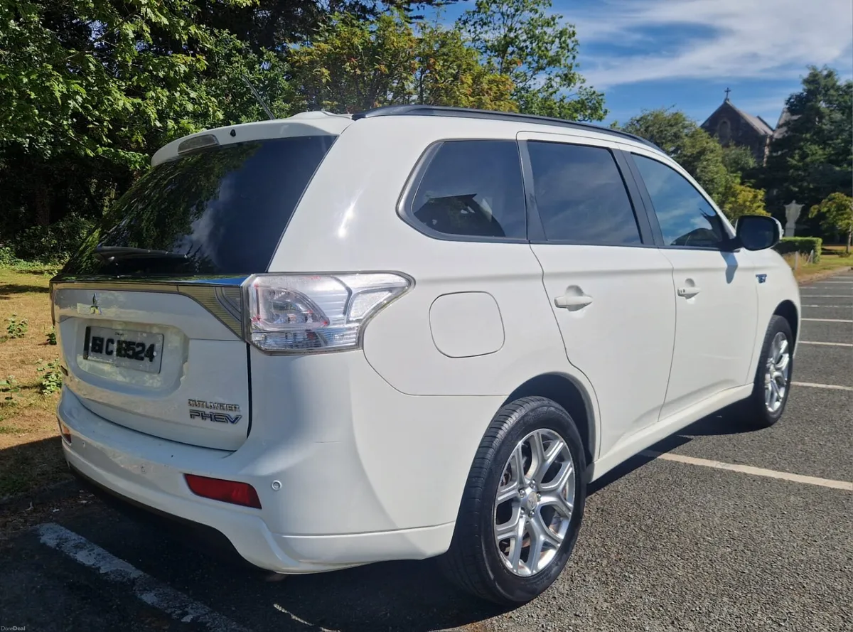 Mitsubishi PHEV - Image 5