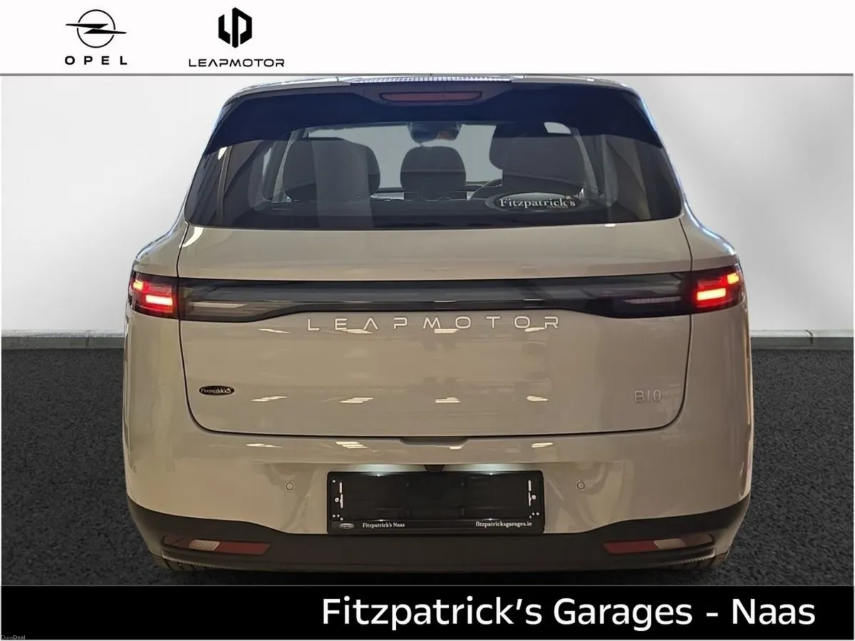 Leapmotor B10 Style 67.1kWh Free Paint + 3.9% Fina - Image 5