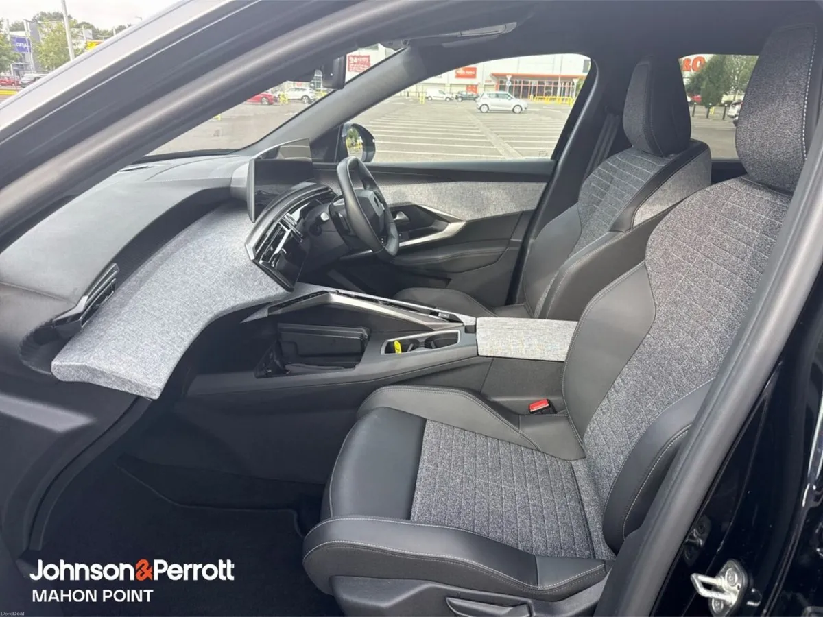 Peugeot 5008 1.2 MHEV 145bhp E-DCS6 Allure - Image 3