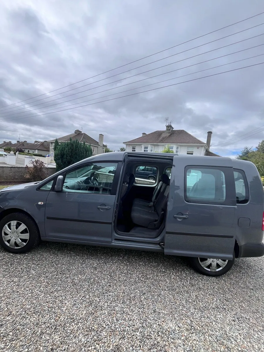 Volkswagen Caddy 7 seater - Image 3