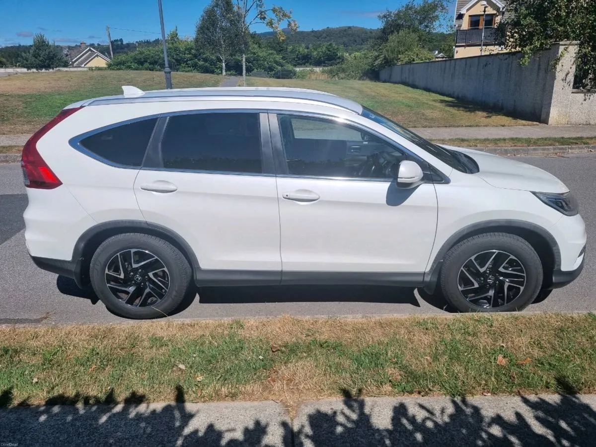 2017 Honda CR-V 1.6 i-DTEC ES – Low KM - Image 4