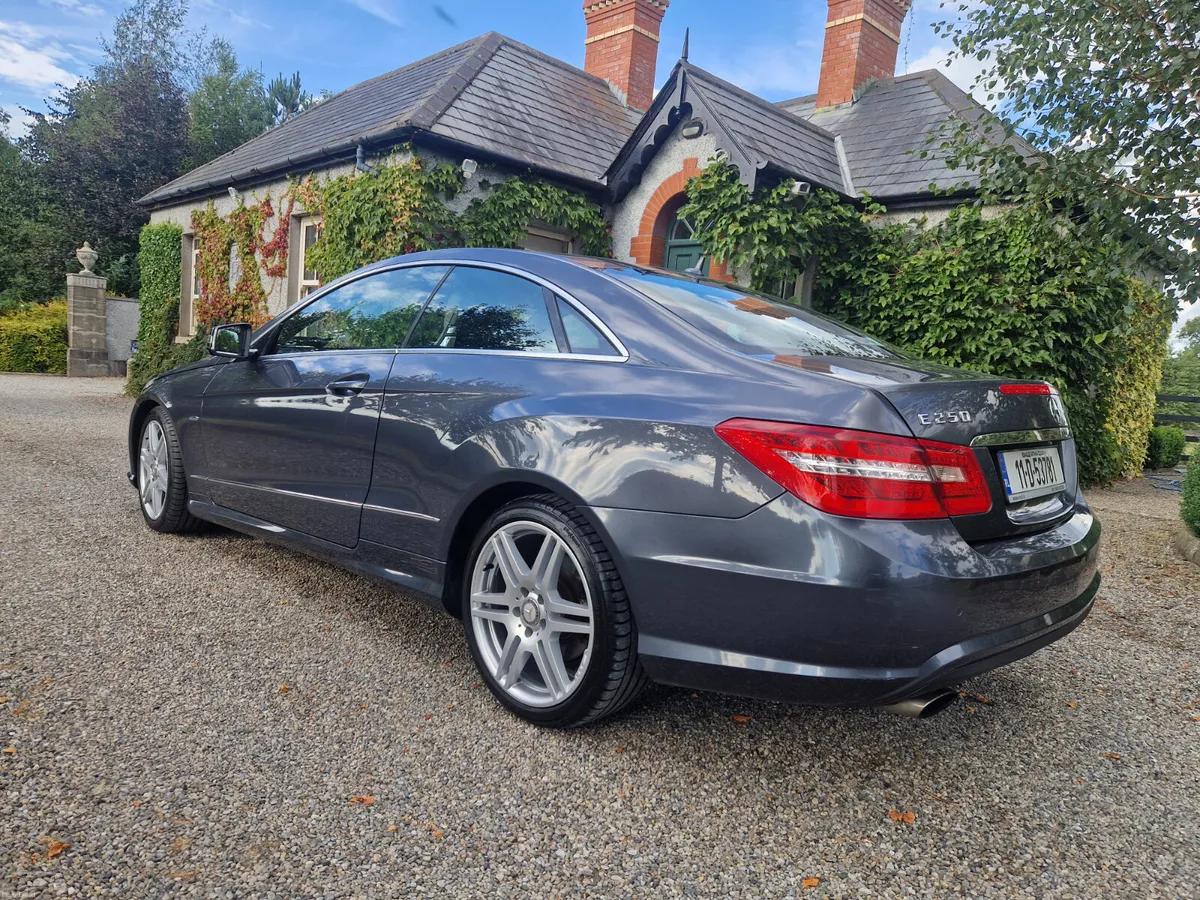 Mercedes-Benz E-Class 250D AUTO SPORT COUPE - Image 4