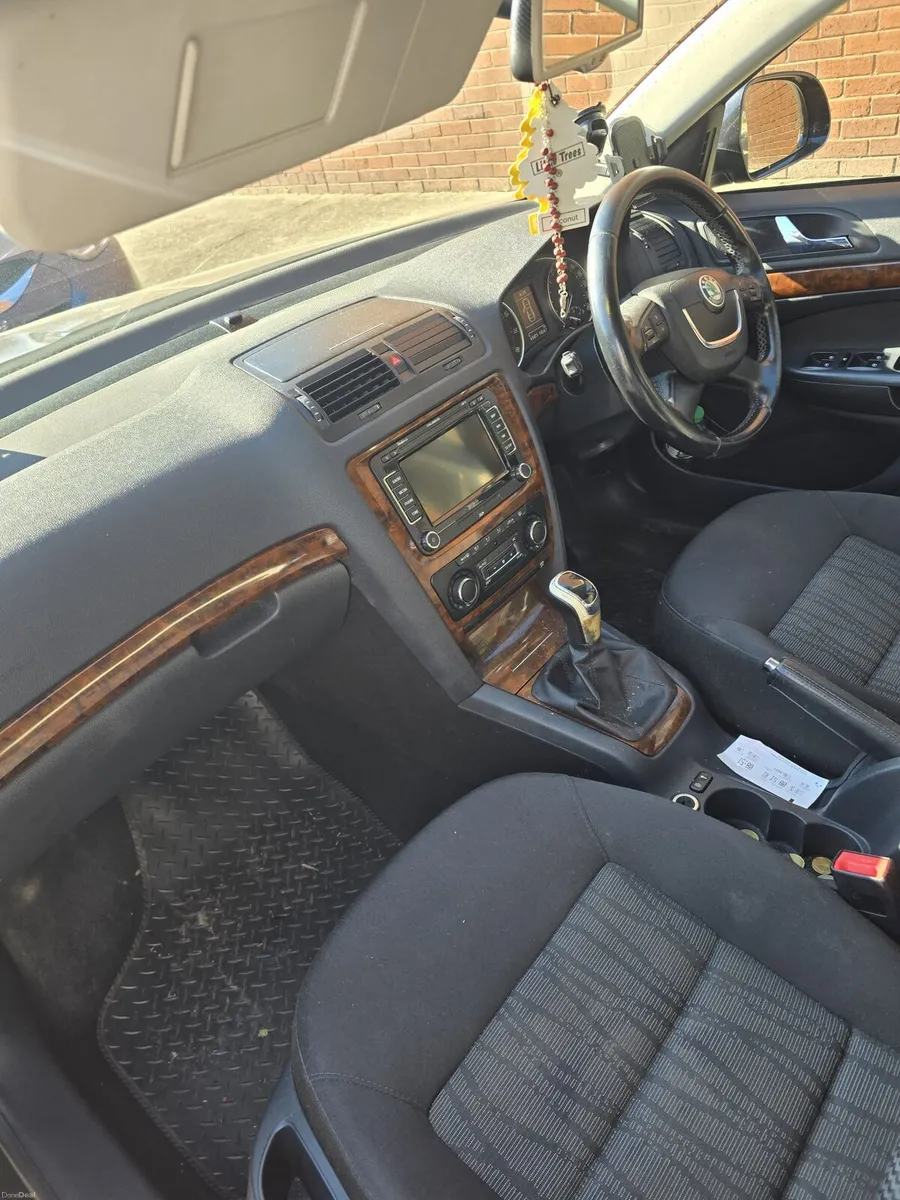 Car - Image 5