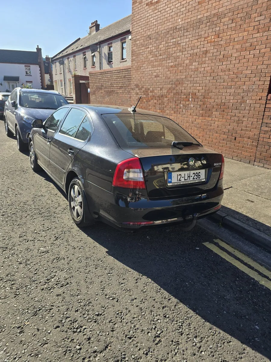 Car - Image 2