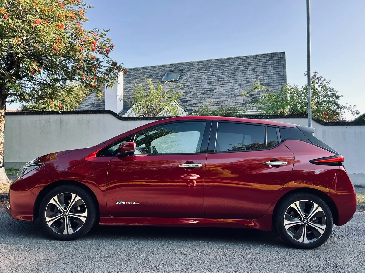 NISSAN LEAF SV PREMIUM PRO PILOT - Image 3