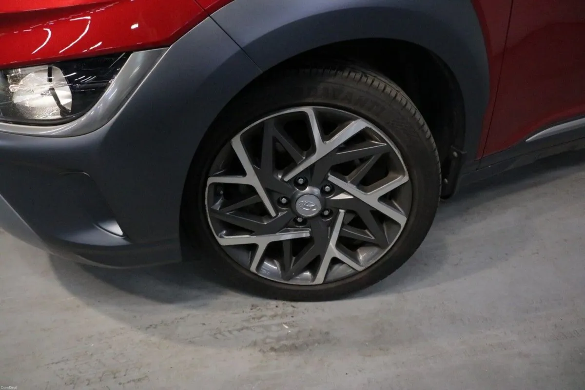 Hyundai KONA Hybrid Executive 1.6L Petrol Compact - Image 3