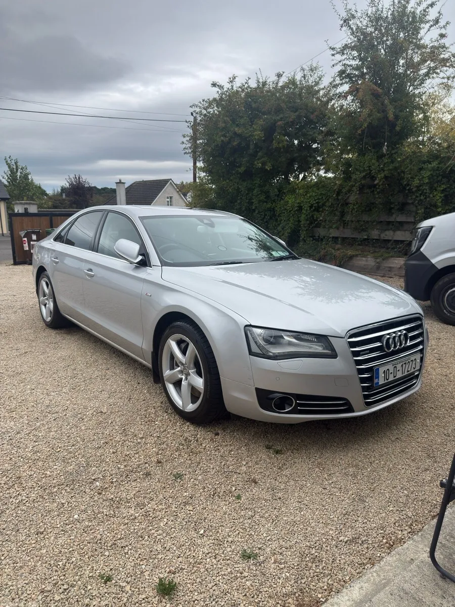 Audi A8 4.2TDI 2010 - Image 1