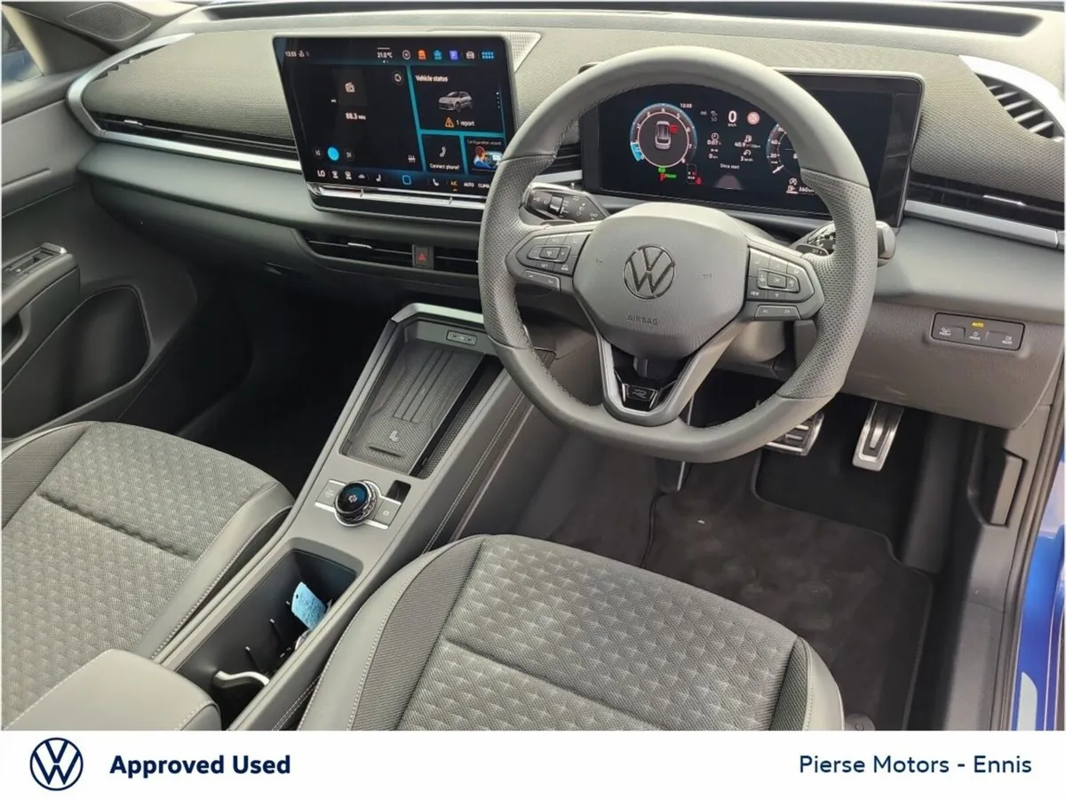 Volkswagen T-Roc R-LINE BLACK ED 1.5TSI 150HP MHEV - Image 2