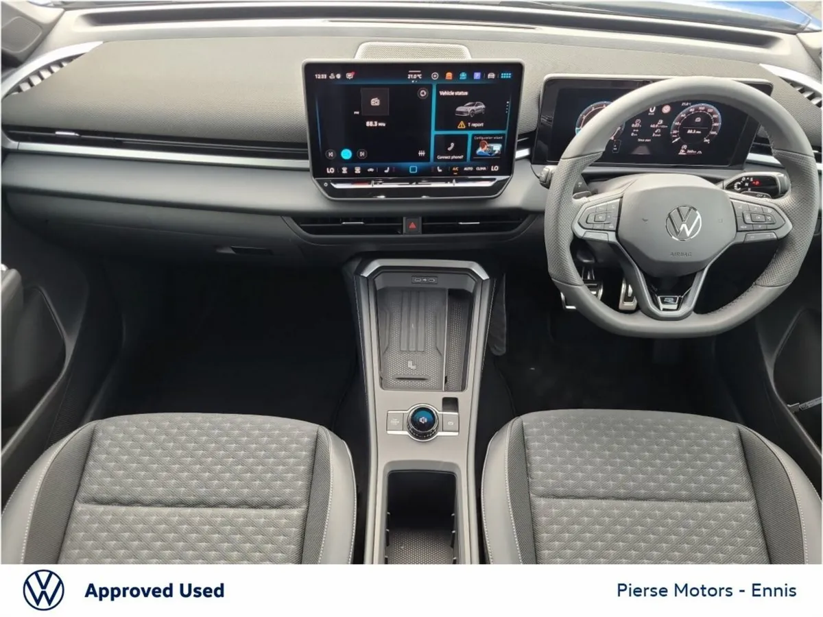 Volkswagen T-Roc R-LINE BLACK ED 1.5TSI 150HP MHEV - Image 4