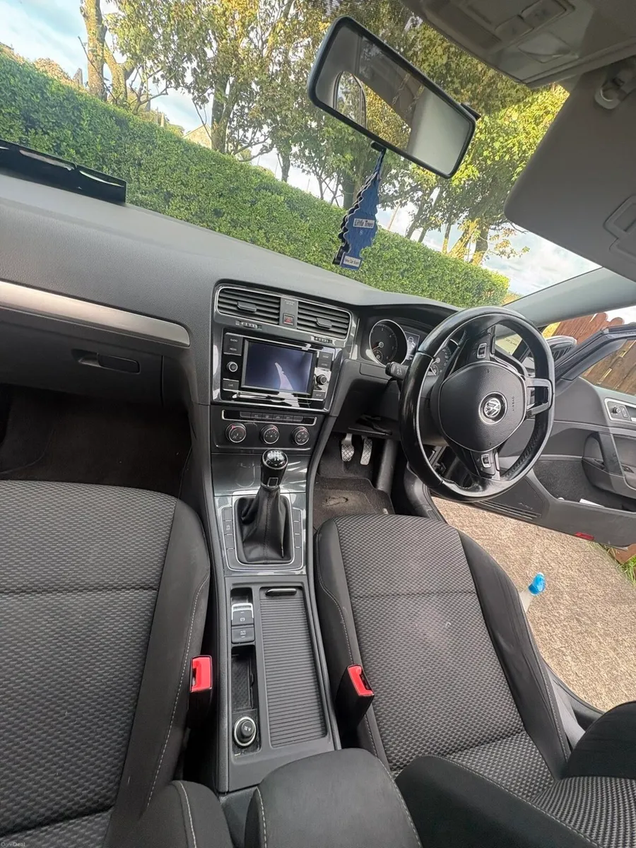 Volkswagen Golf - Image 6