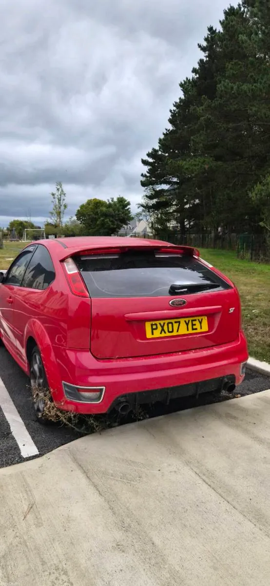 Focus ST 225 - Image 2