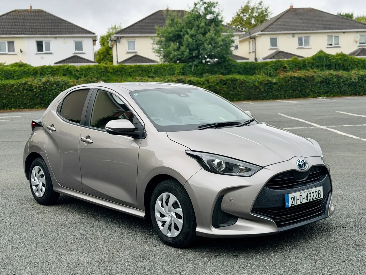 2021 TOYOTA YARIS • HYBRID • NEW NCT - Image 1