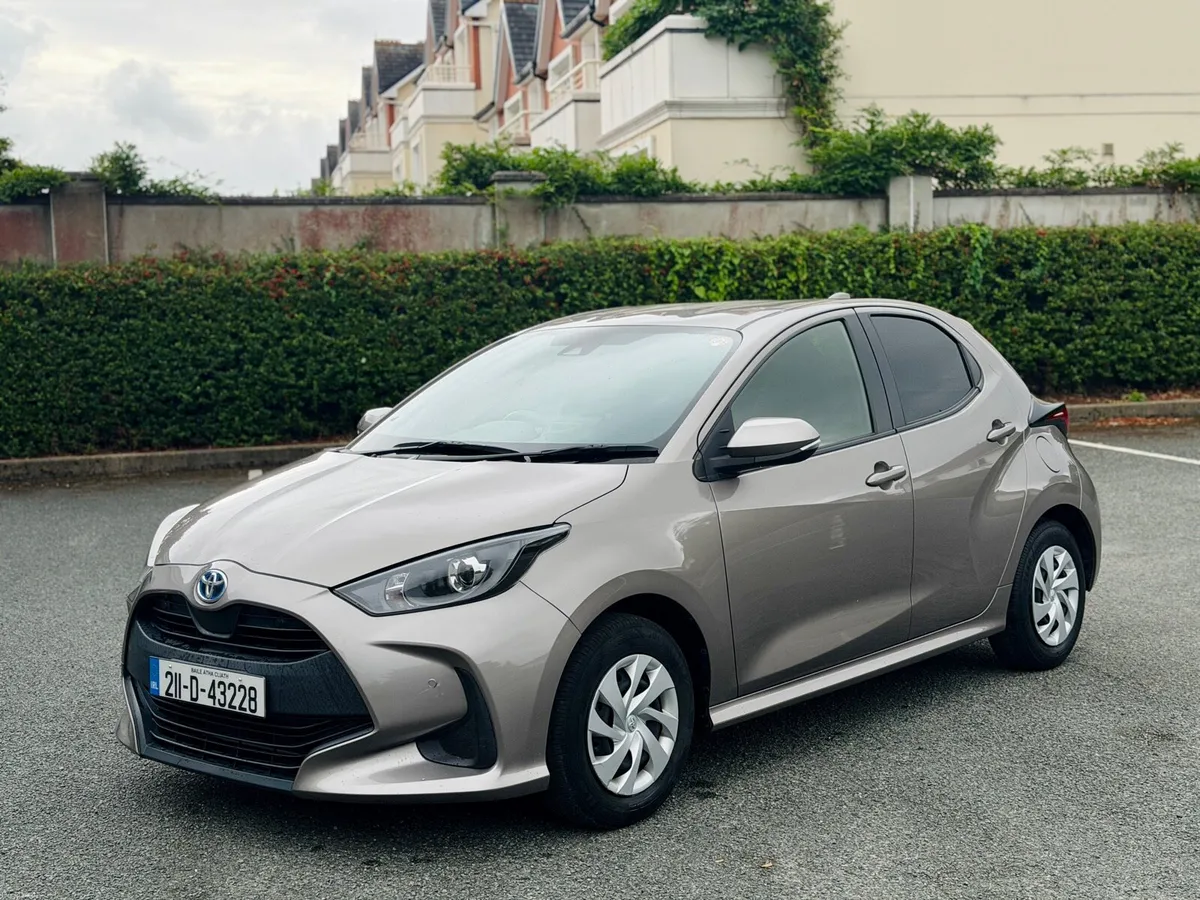 2021 TOYOTA YARIS • HYBRID • NEW NCT - Image 6