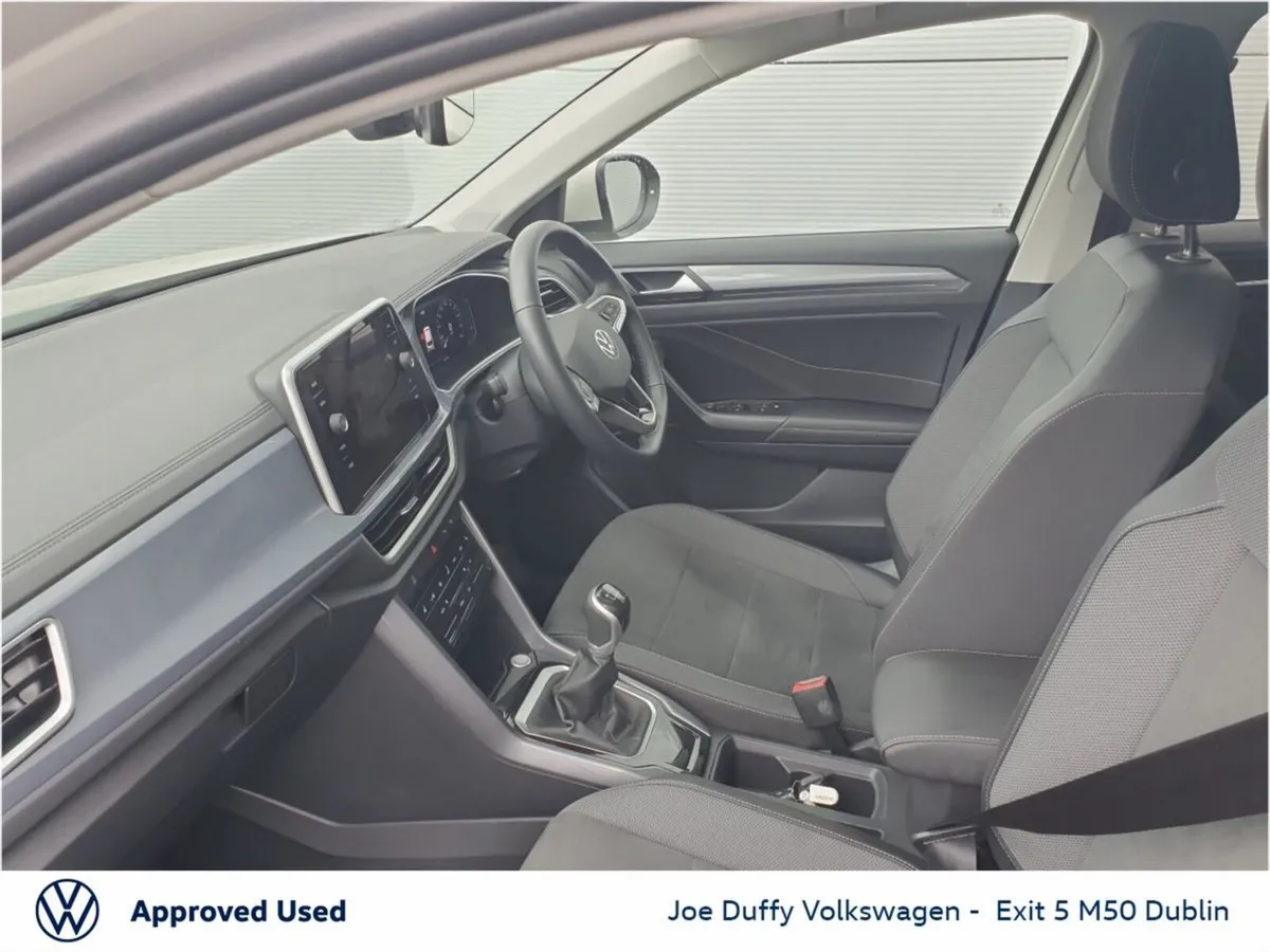 Volkswagen T-Roc STYLE 1.0 TSI M6F 116HP MANUAL - Image 3