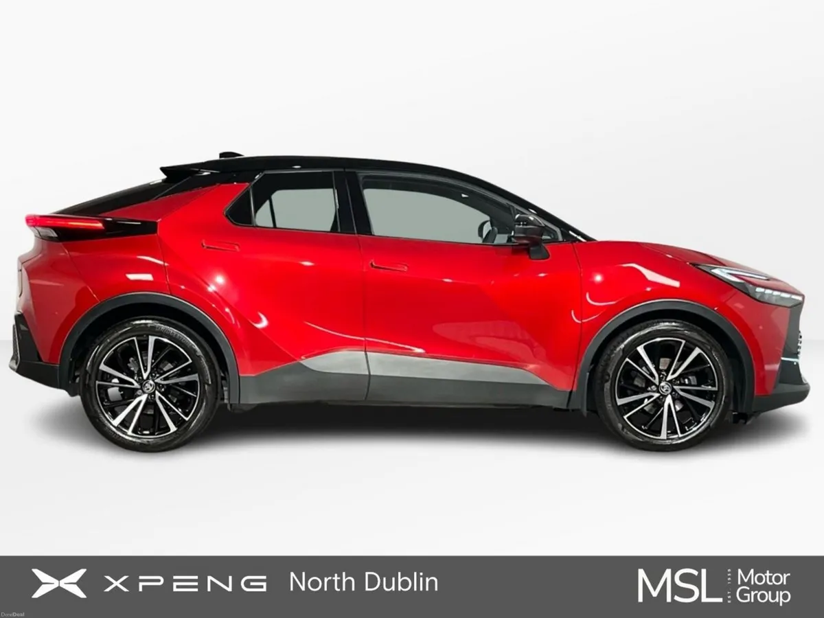 Toyota C-HR Sol 1.8 Hybrid - Reversing Camera - Am - Image 5