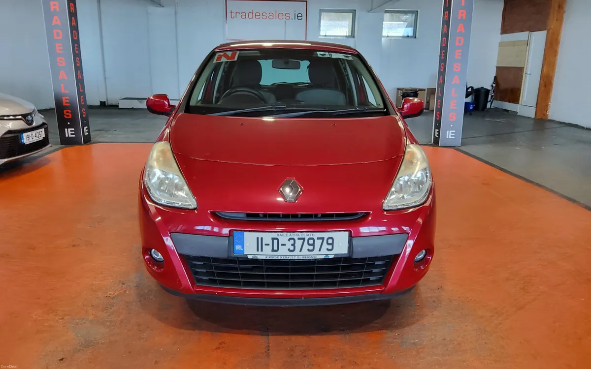Renault Clio 2011 - Image 2